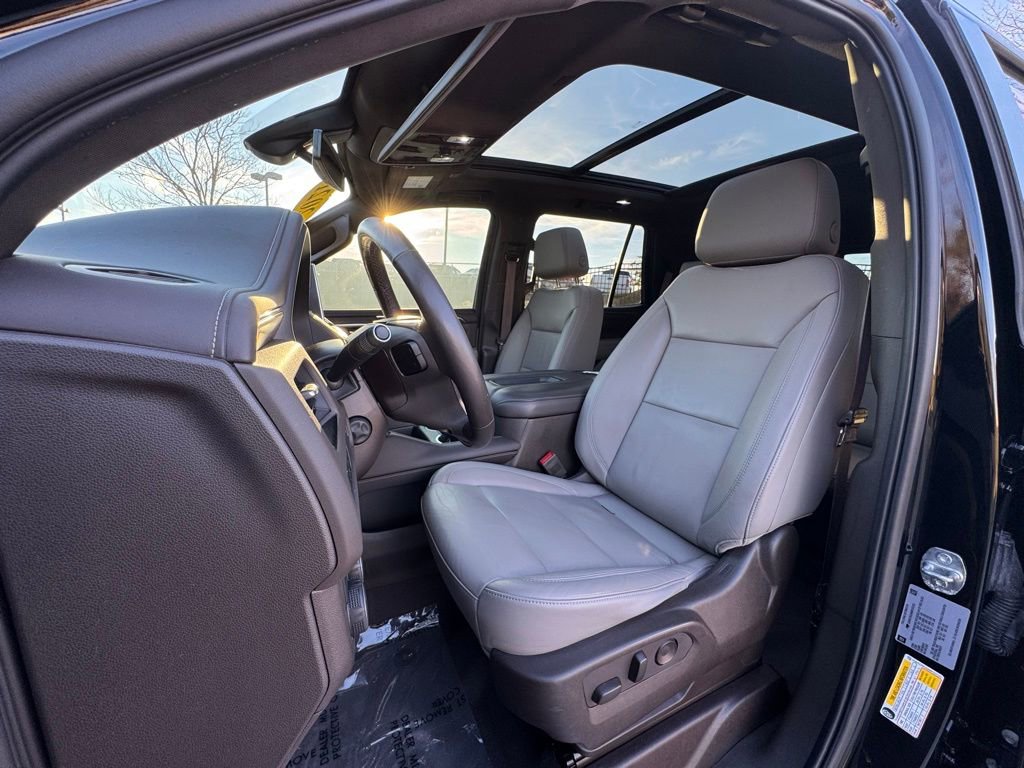 2021 Chevrolet Tahoe LT photo 2