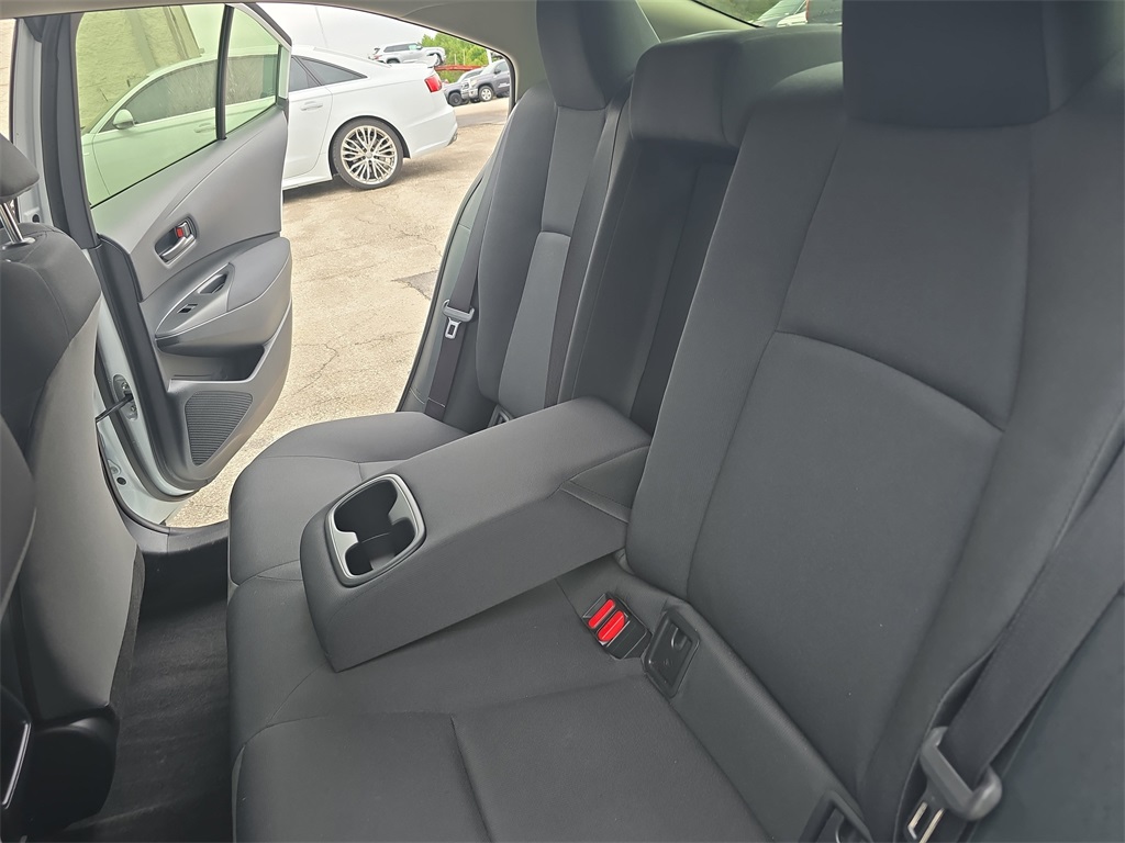 2022 Toyota Corolla Hybrid LE photo 12