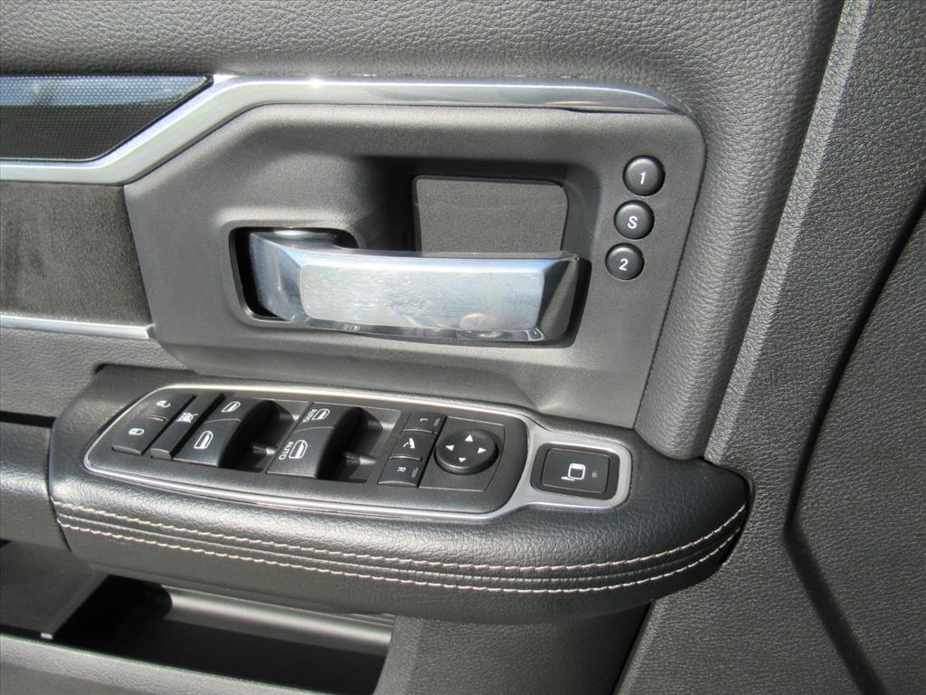 2021 Ram 3500 Laramie photo 25