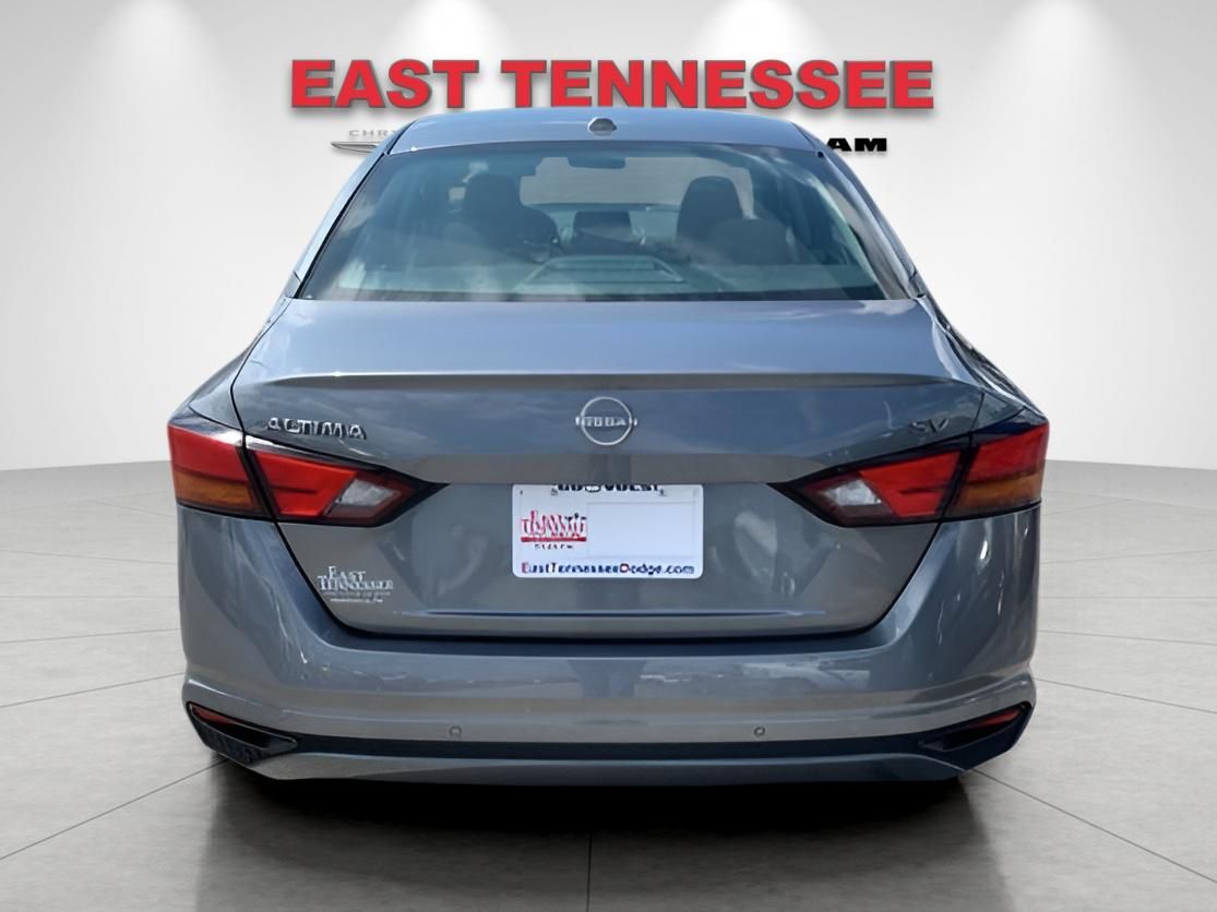 2023 Nissan Altima 2.5 SV photo 4