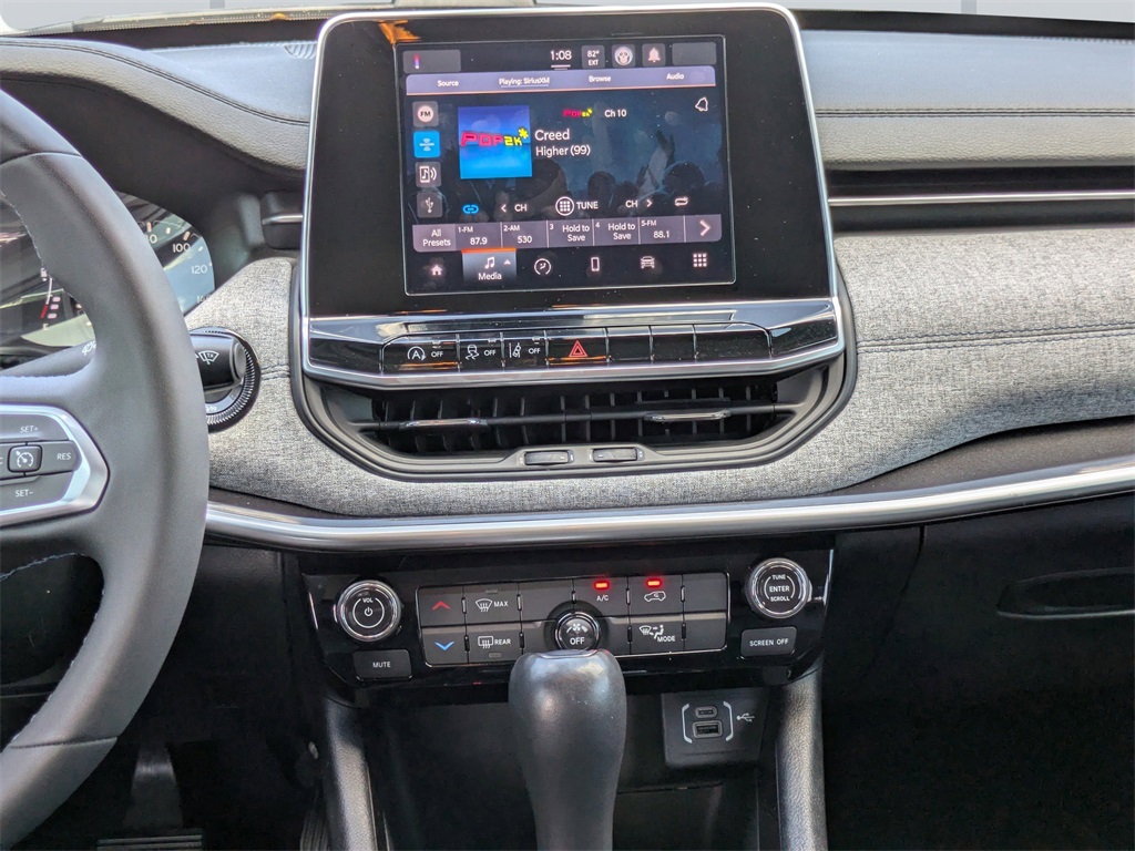 2022 Jeep Compass Latitude photo 16