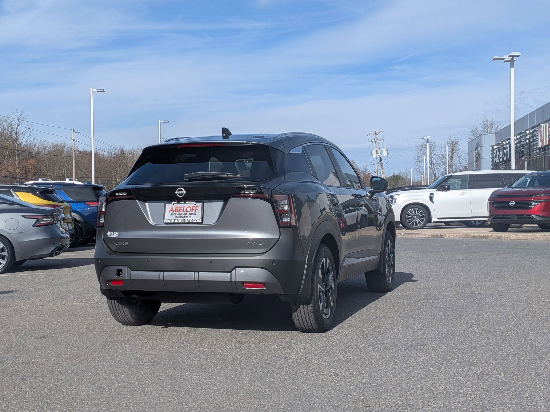 2026 Nissan Kicks SV photo 2