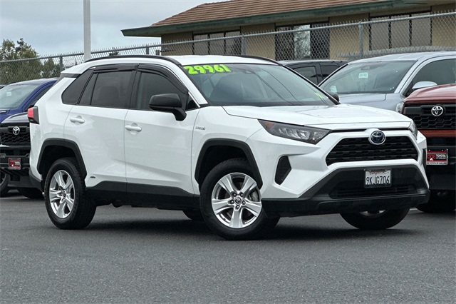2021 Toyota RAV4 Hybrid LE photo 2
