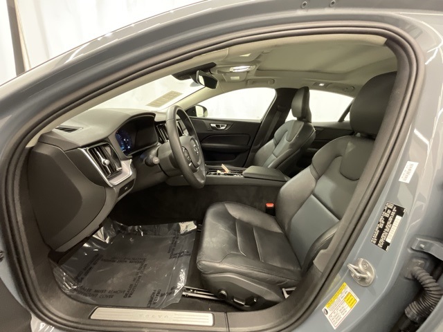 Used 2024 Gray Volvo B5 Core Dark Theme image 10