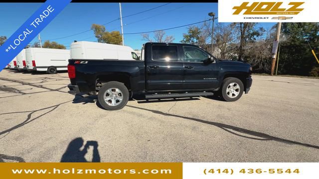 Used 2018 Chevrolet Silverado 1500 LT with VIN 3GCUKREC3JG305542 for sale in Hales Corners, WI