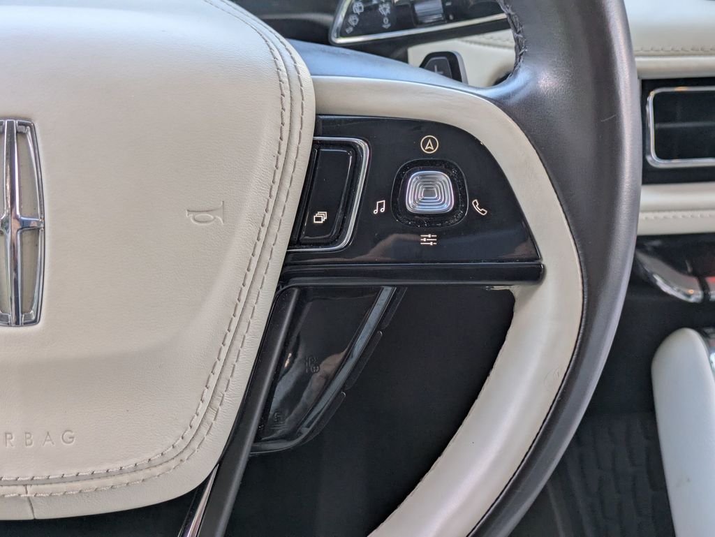 2020 Lincoln Aviator Black Label photo 18