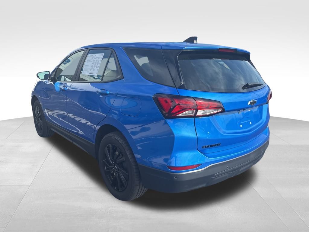 2024 Chevrolet Equinox LS photo 3