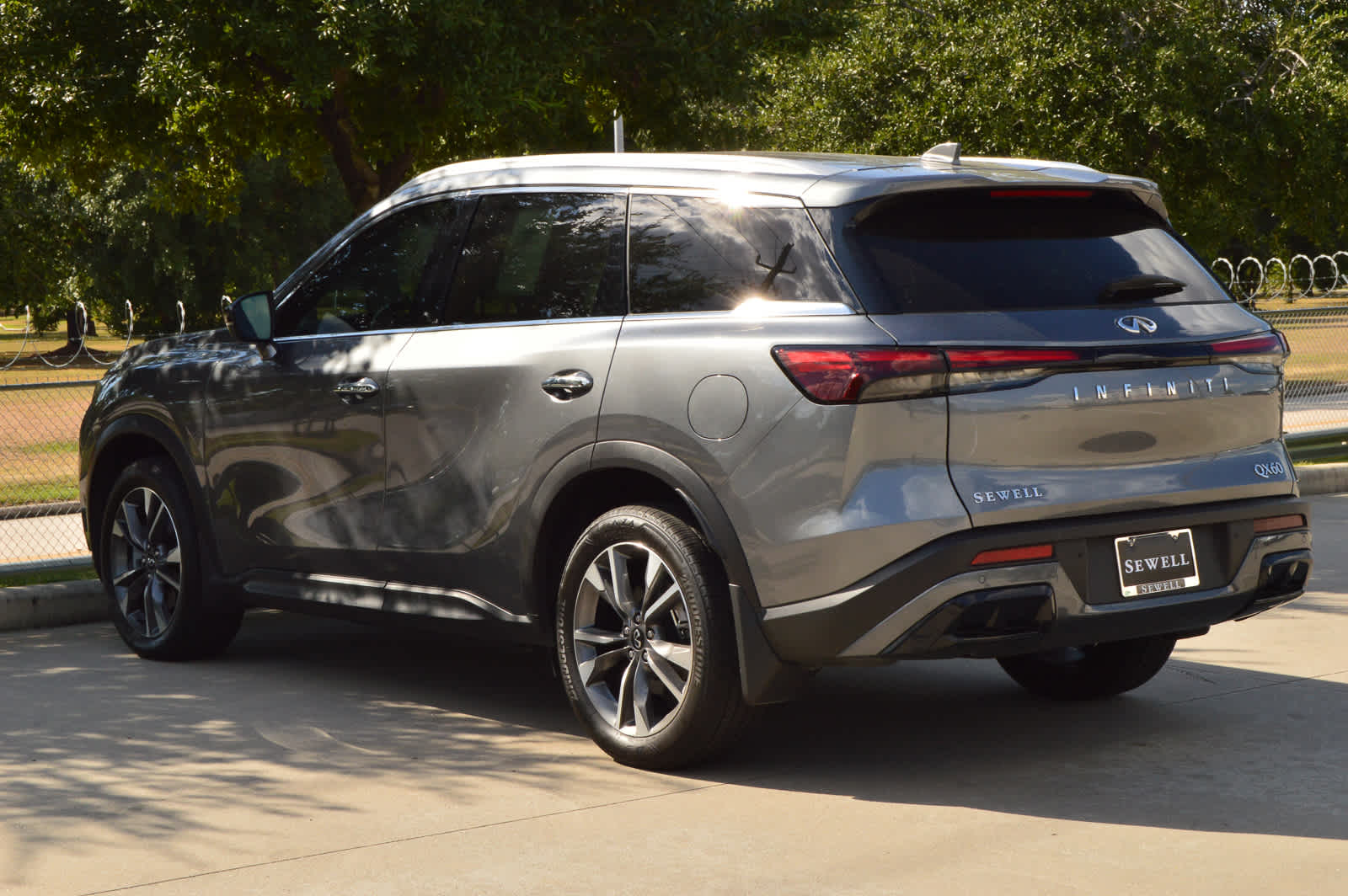 2024 Infiniti QX60 Luxe photo 4