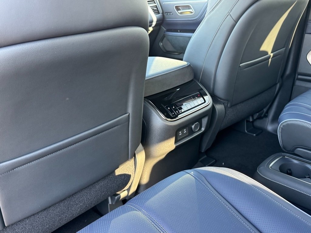 2026 Infiniti QX80 Sensory photo 21