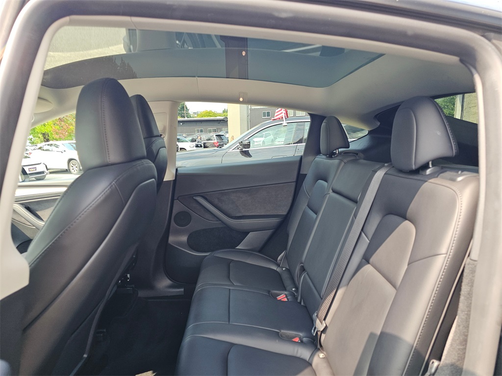 2023 Tesla Model Y Performance photo 17
