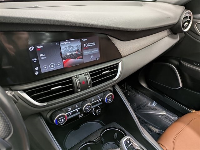 2022 Alfa Romeo Giulia Ti photo 11