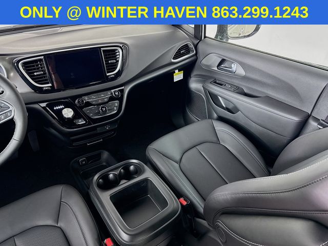 2026 Chrysler Voyager LX photo 19