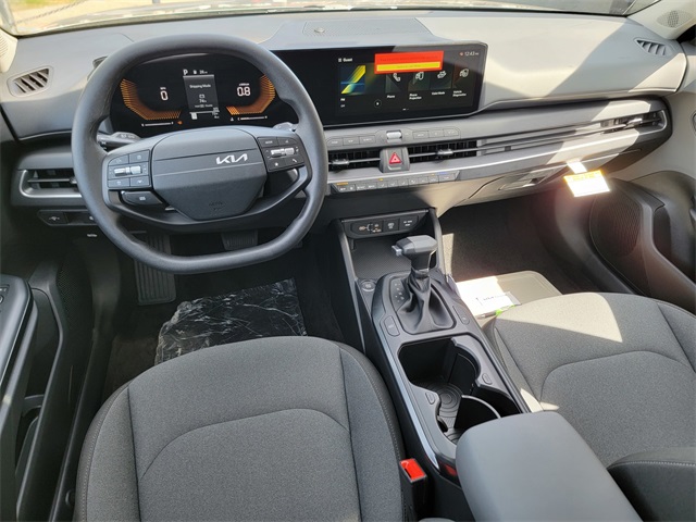 2025 Kia K4 LXS photo 28