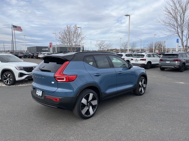 2024 Volvo XC40 Recharge photo 5