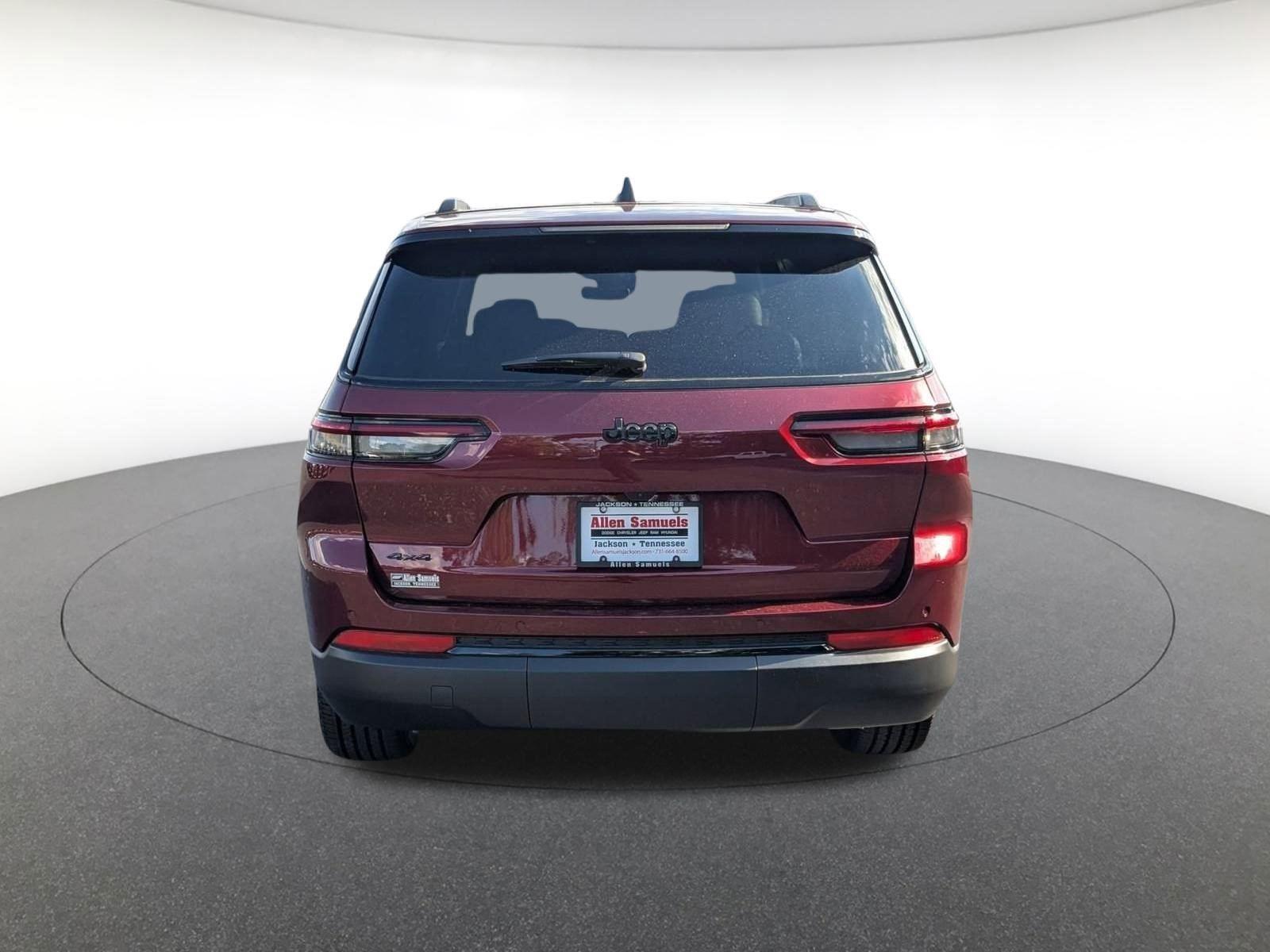 2025 Jeep Grand Cherokee Altitude photo 5