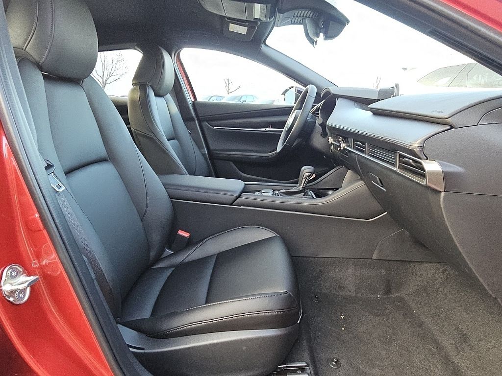 2025 Mazda Mazda3 2.5 Select Sport photo 3