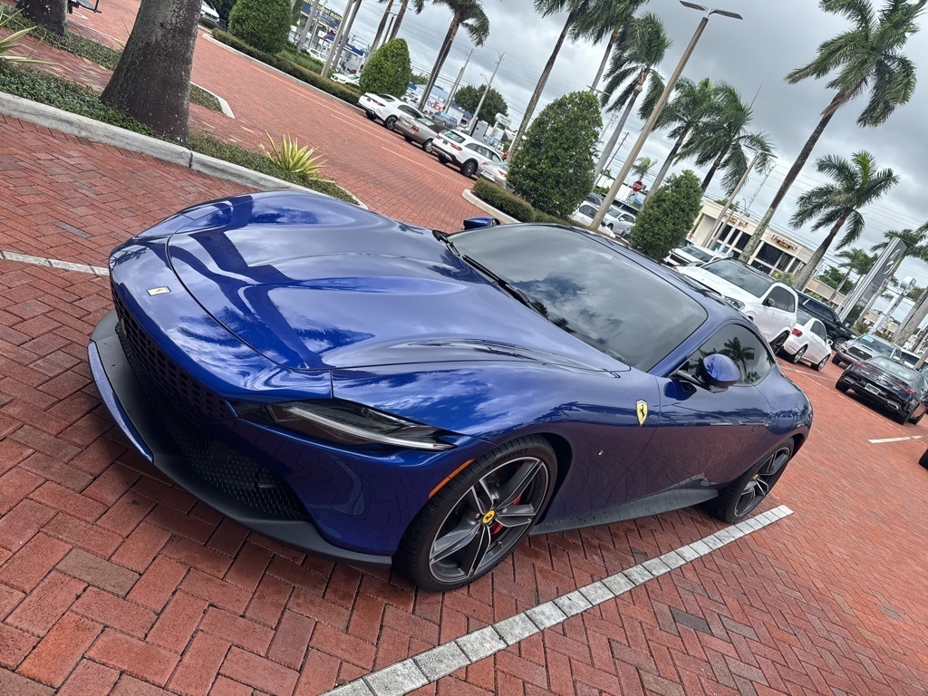 2023 Ferrari Roma Base photo 2