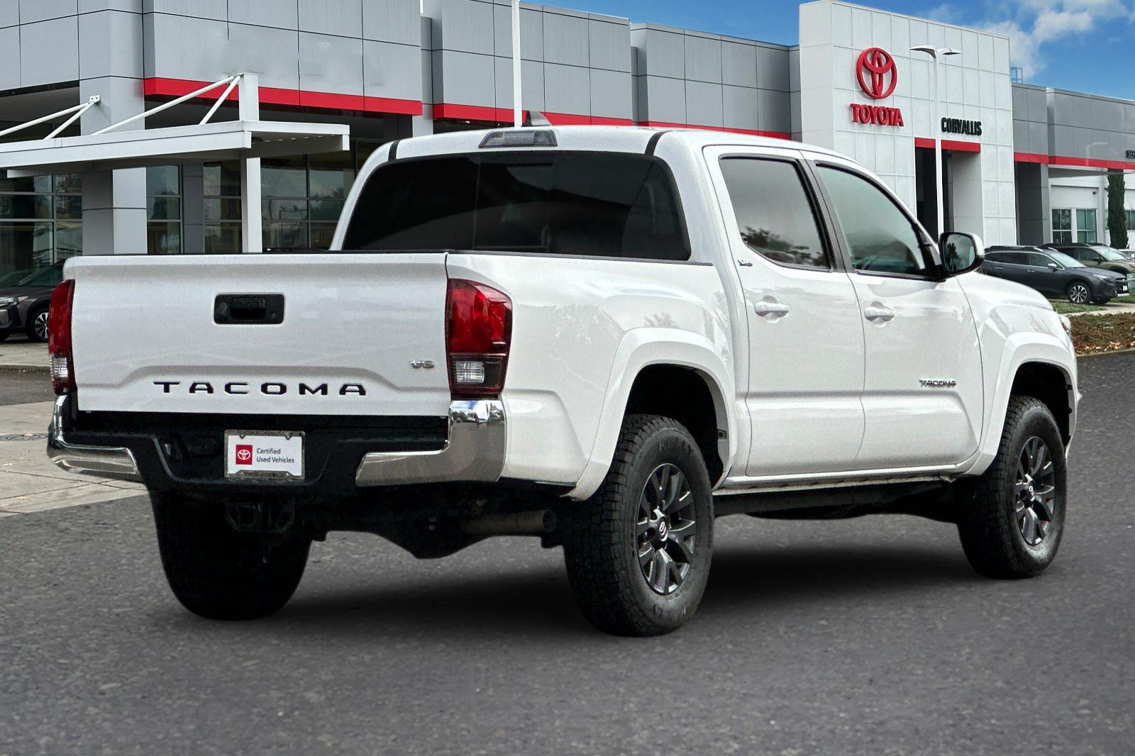 2022 Toyota Tacoma SR5 photo 3