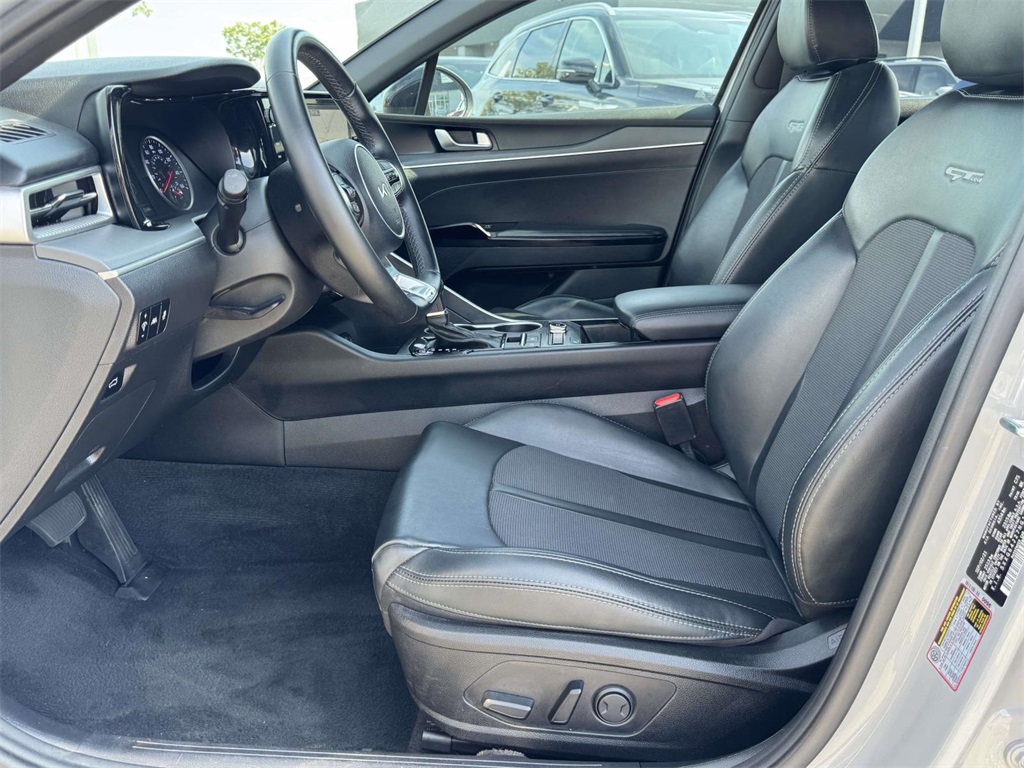 2022 Kia K5 GT-Line photo 14