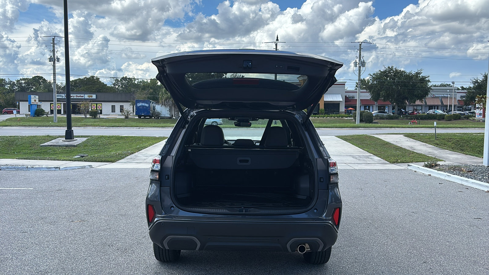 2025 Subaru Forester Limited photo 4