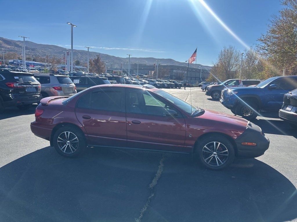 2001 Saturn SL photo 2