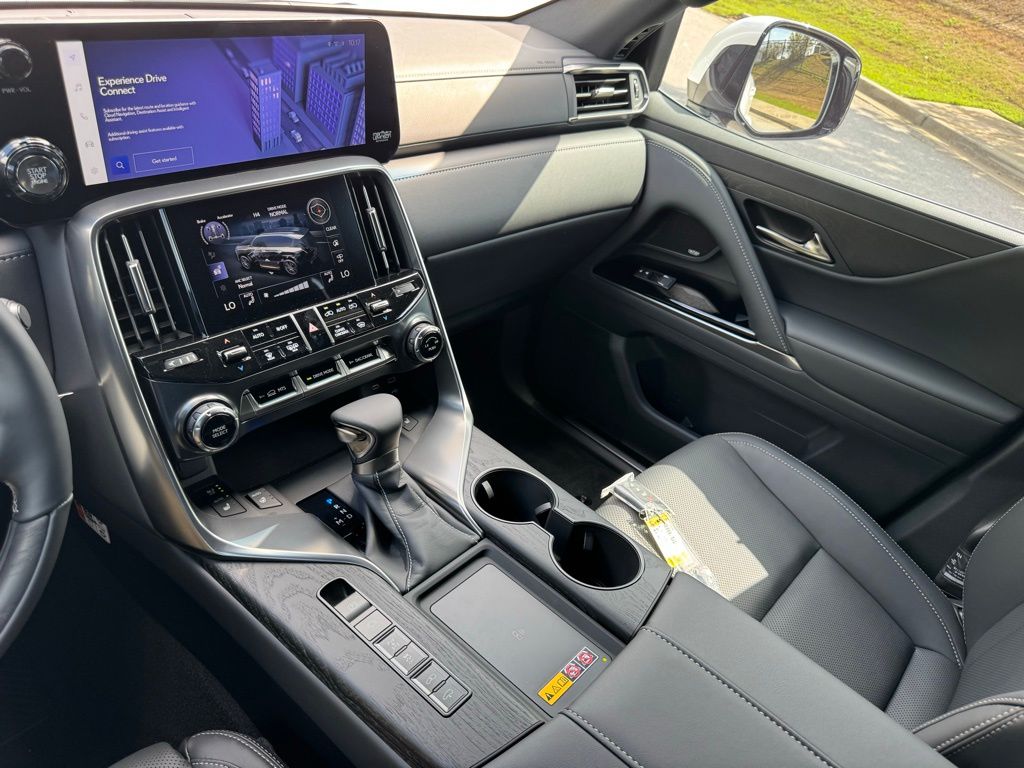 2025 Lexus LX 600 Luxury photo 27