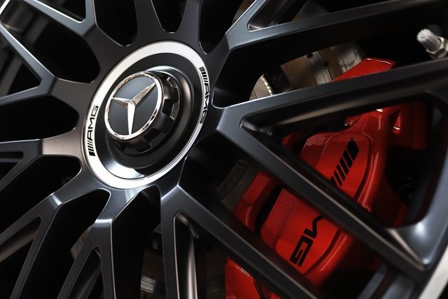 2024 Mercedes Benz S AMG 63 E PERFORMANCE photo 16