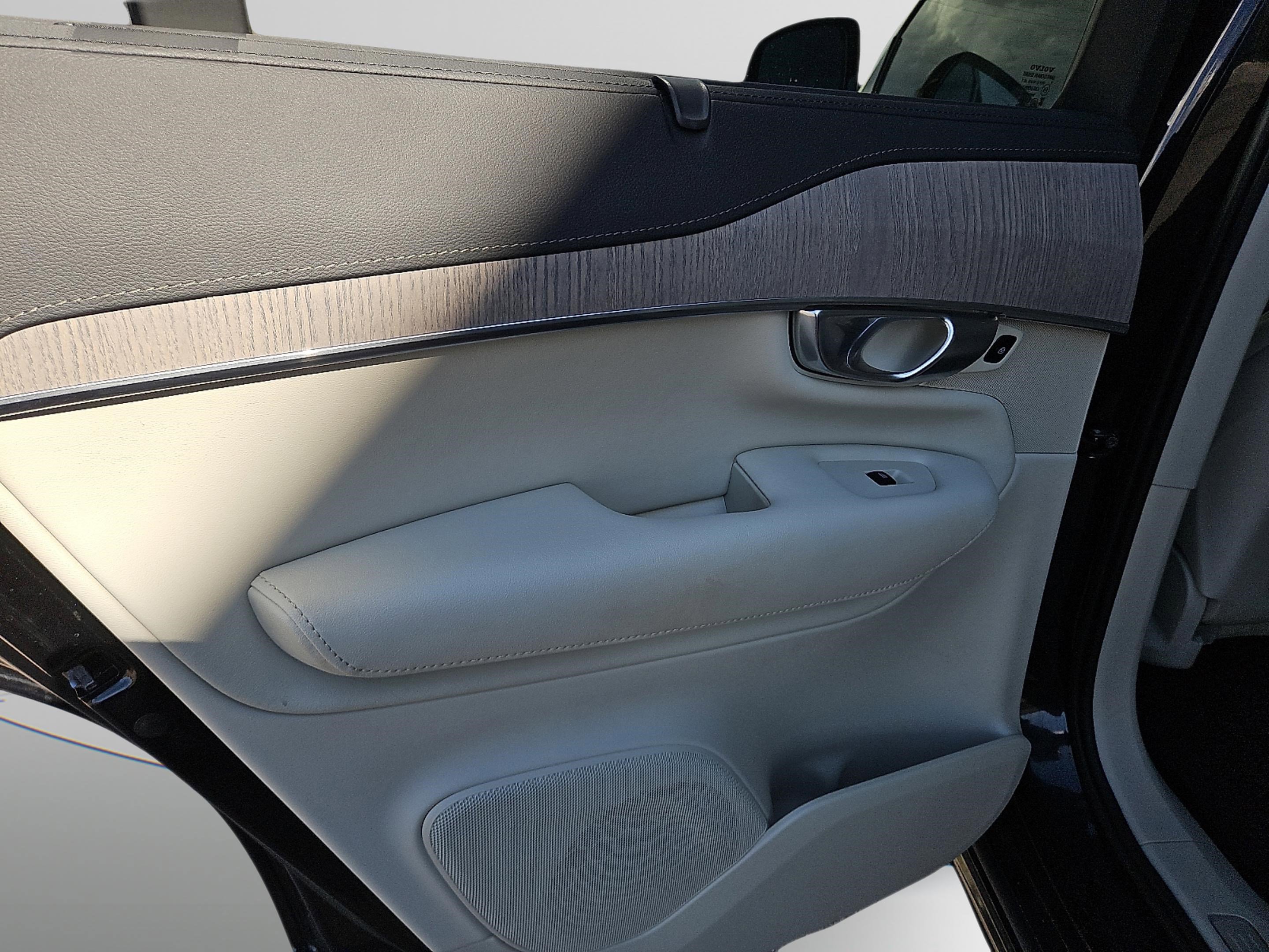 2023 Volvo XC90 Ultimate photo 27