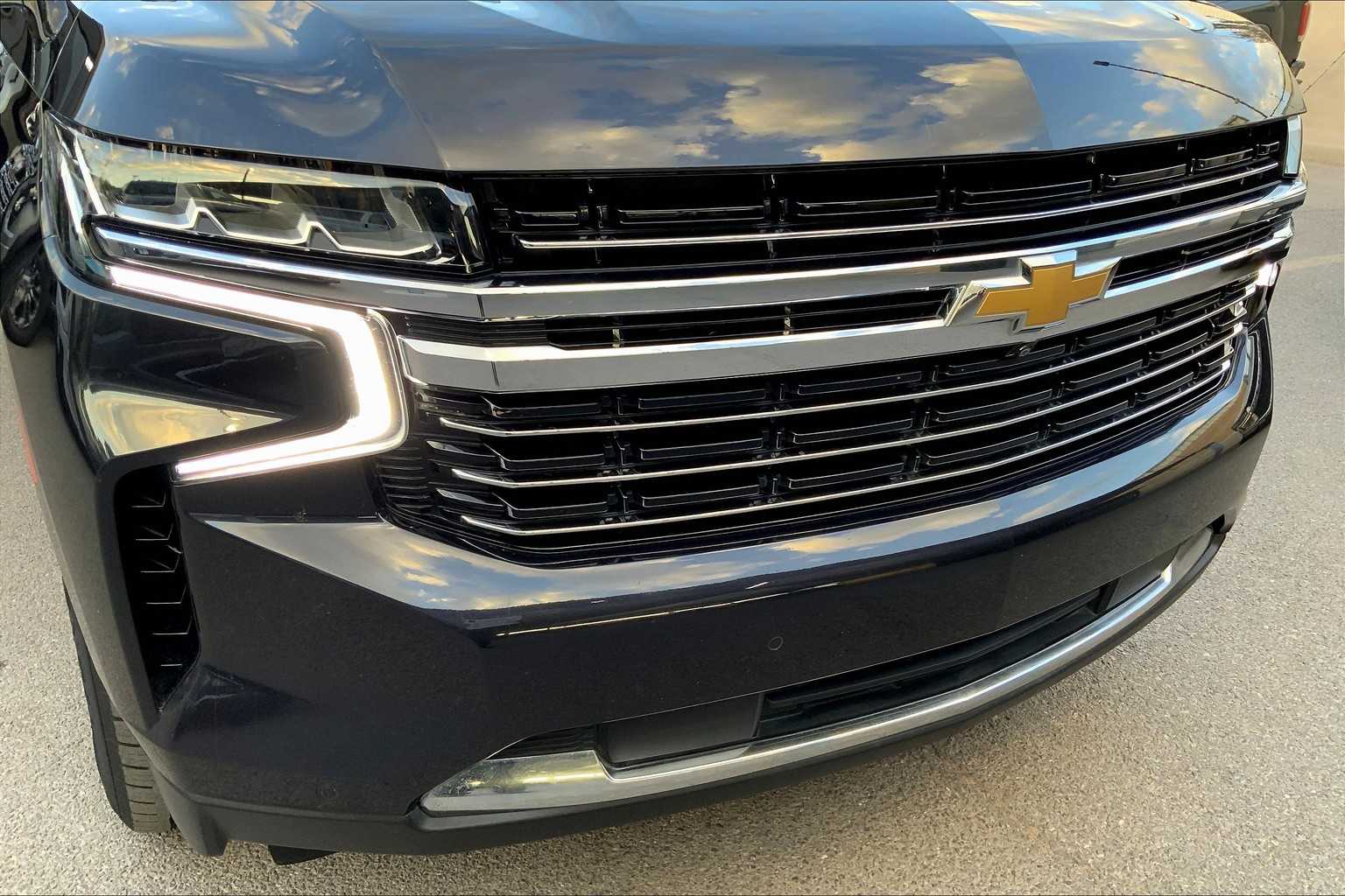 2022 Chevrolet Suburban LT photo 29