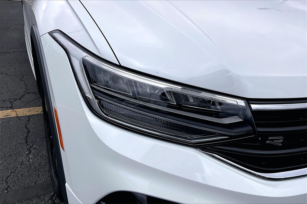 2022 VOLKSWAGEN TIGUAN - Image 27