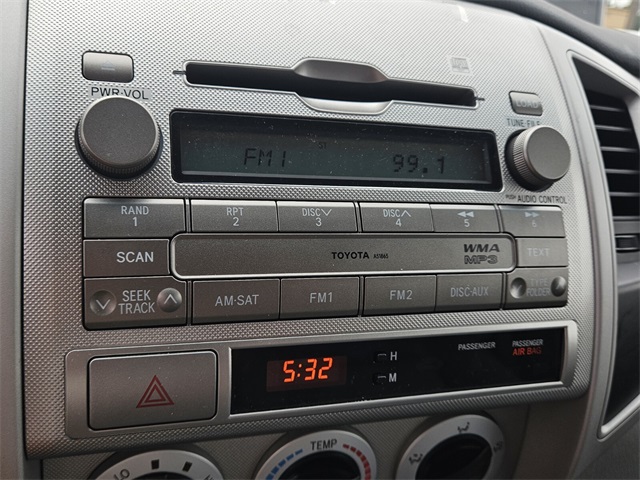 2009 Toyota Tacoma PreRunner photo 20
