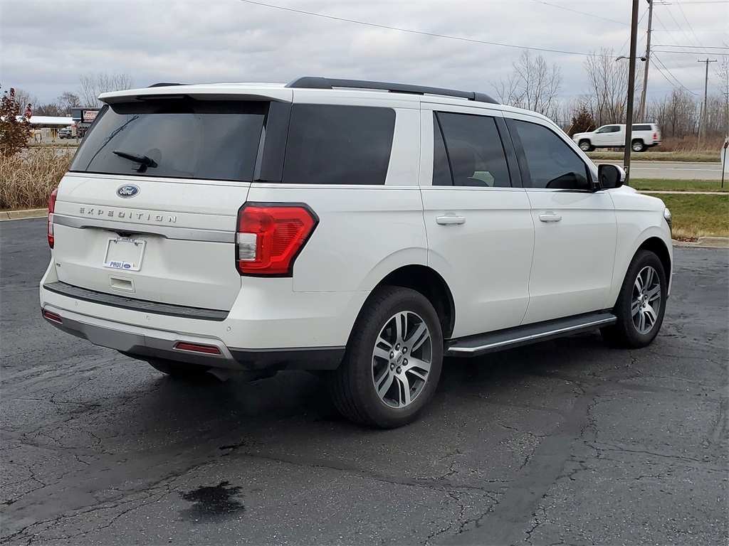2022 Ford Expedition XLT photo 4