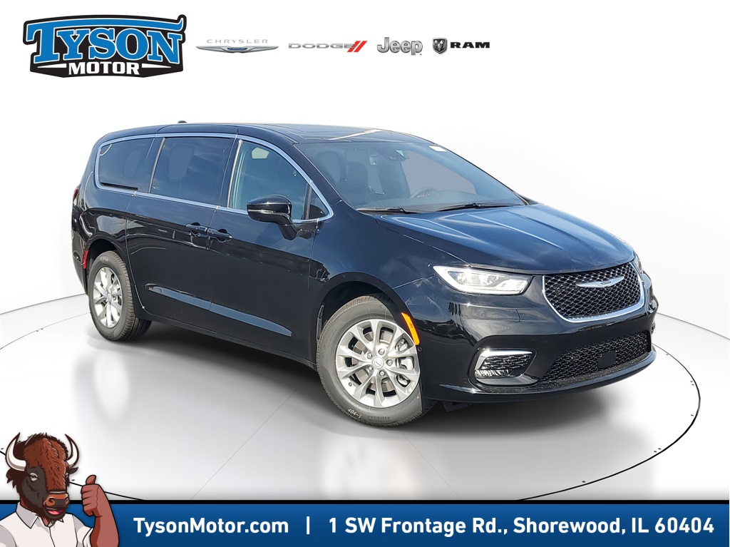 2026 Chrysler Pacifica Select's photo