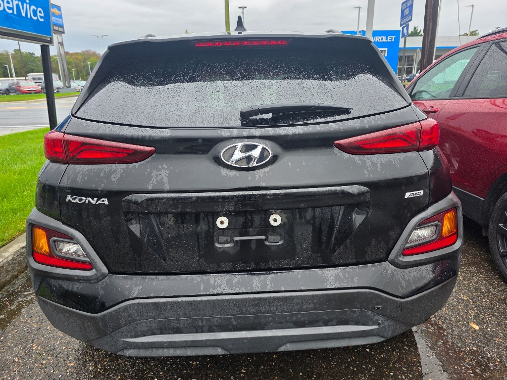 2018 Hyundai Kona SEL photo 2
