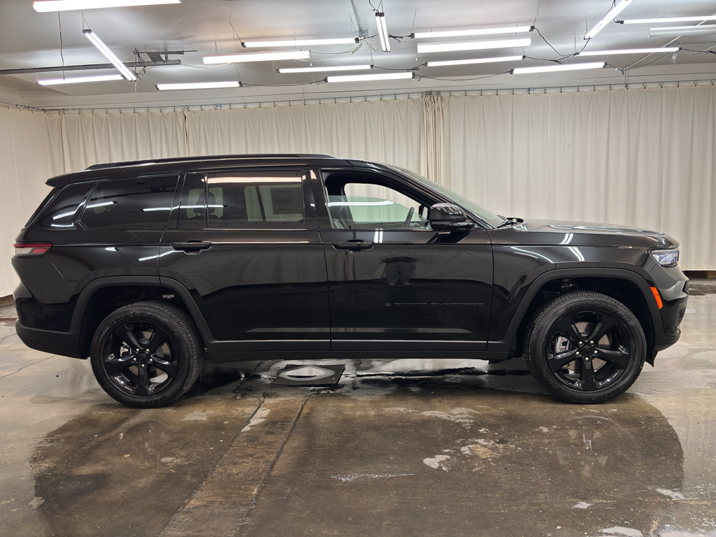 2025 Jeep Grand Cherokee Altitude photo 5