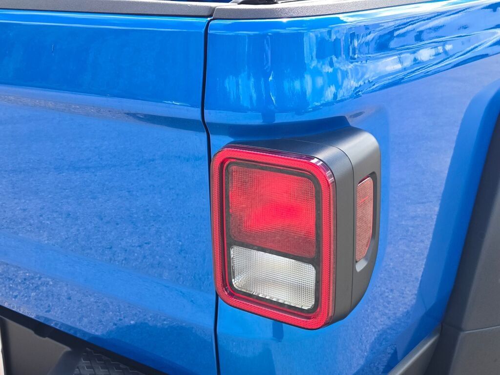 2021 Jeep Gladiator Mojave photo 11