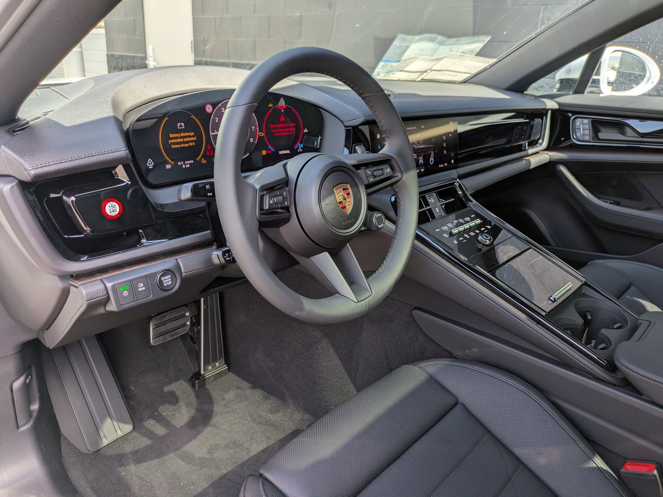 2025 Porsche Panamera 4 photo 4