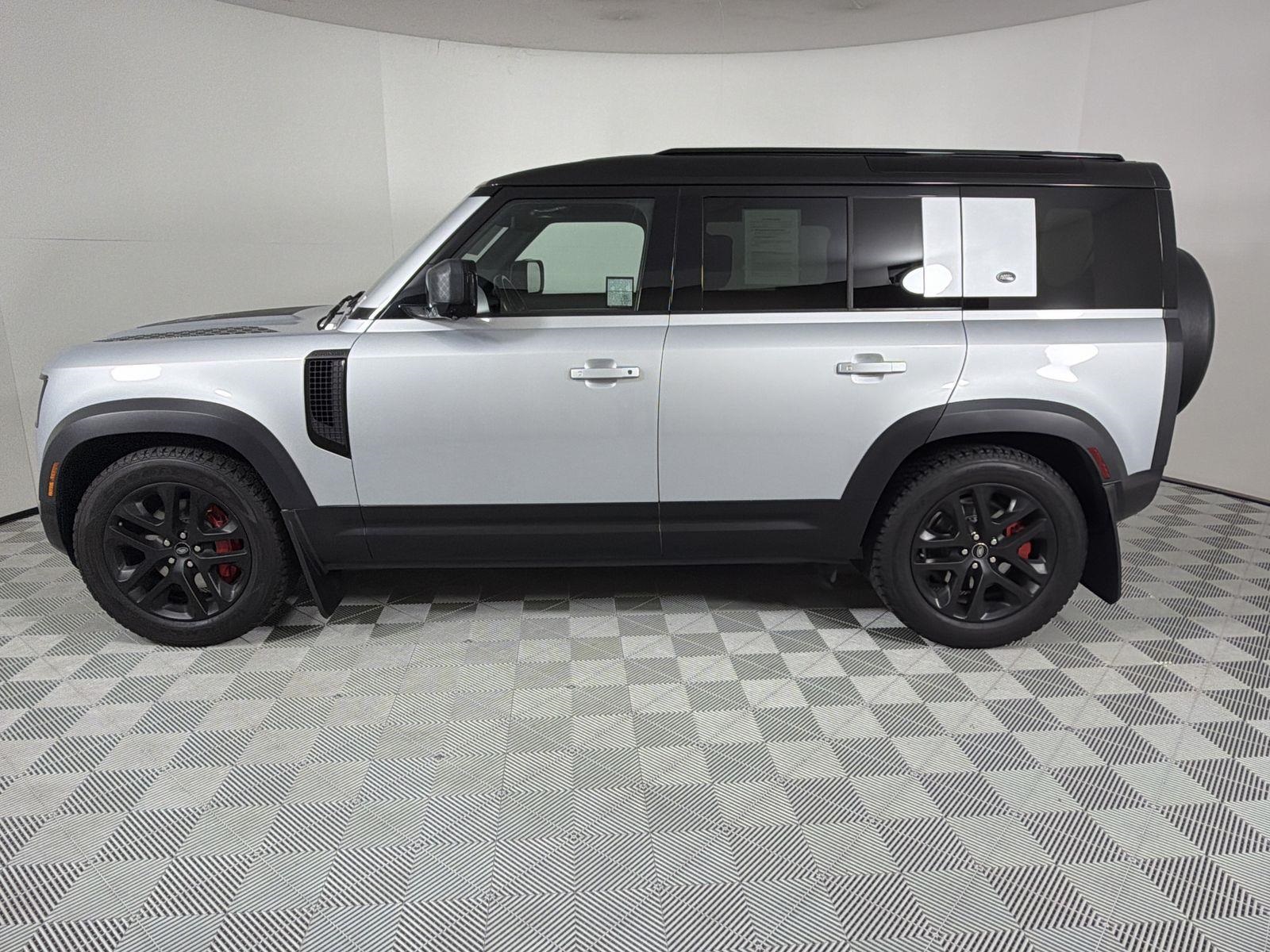 2022 Land Rover Defender 110 XS Edition photo 2