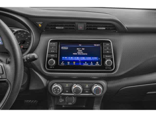 2025 Nissan Kicks Play S photo 9