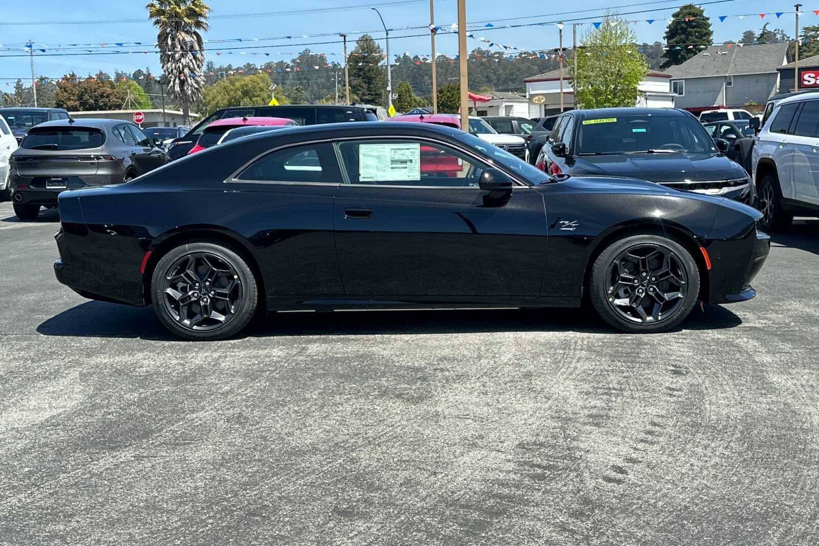 2025 Dodge Charger R/T photo 3