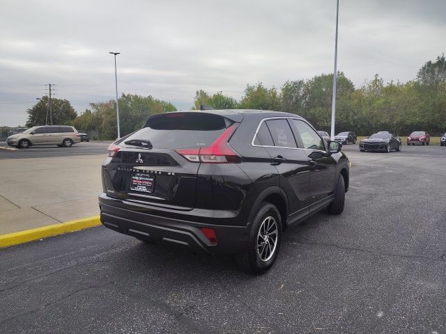 2026 Mitsubishi Eclipse Cross ES photo 3