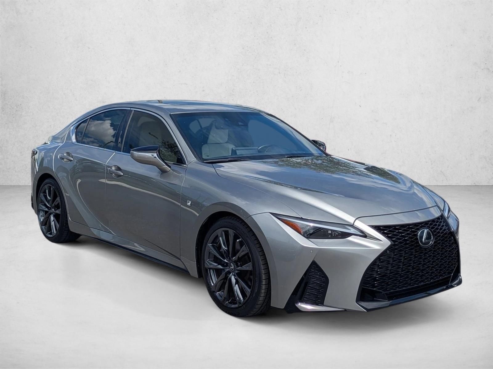 2021 Lexus IS 350 F SPORT photo 3