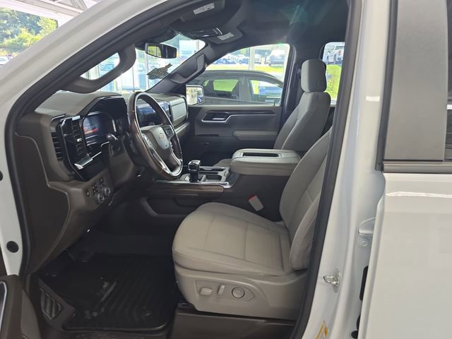 2022 Chevrolet Silverado 1500 LT photo 12