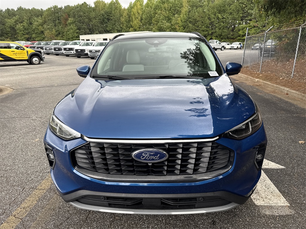 2023 Ford Escape Platinum photo 2