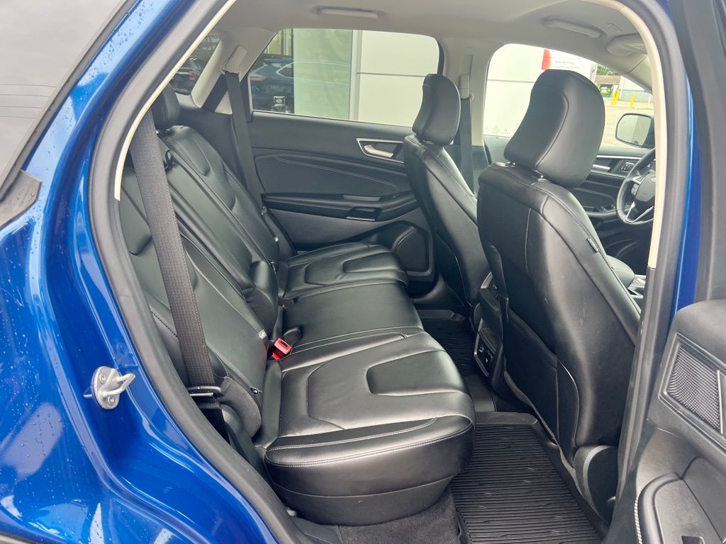 2022 Ford Edge Titanium photo 24
