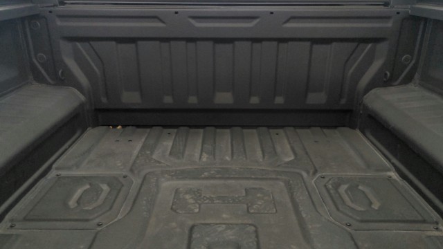 Used 2025 Void Black GMC 2X image 34