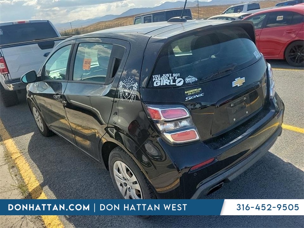 2020 Chevrolet Sonic LT photo 2
