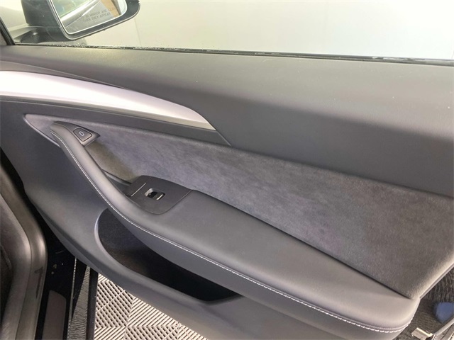 2023 Tesla Model Y Performance photo 19