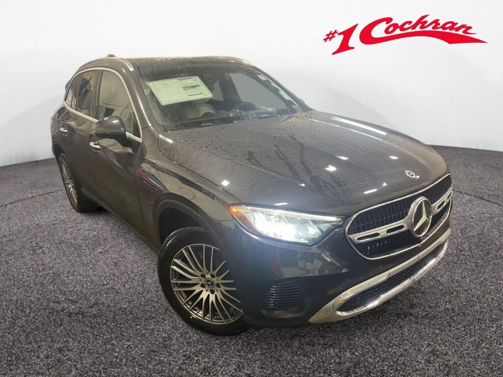 2026 Mercedes-Benz GLC Base's photo