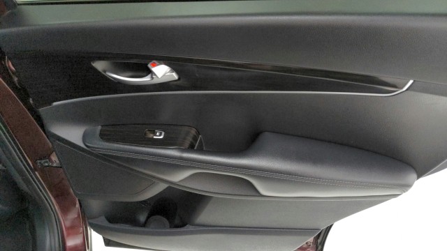 Used 2020 Sangria Kia LX V6 image 29